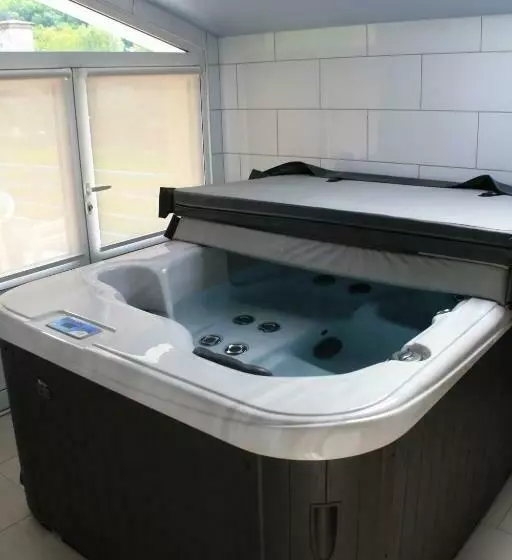 Aamiaismajoitus (B&B) La Petite Auberge De Niaux