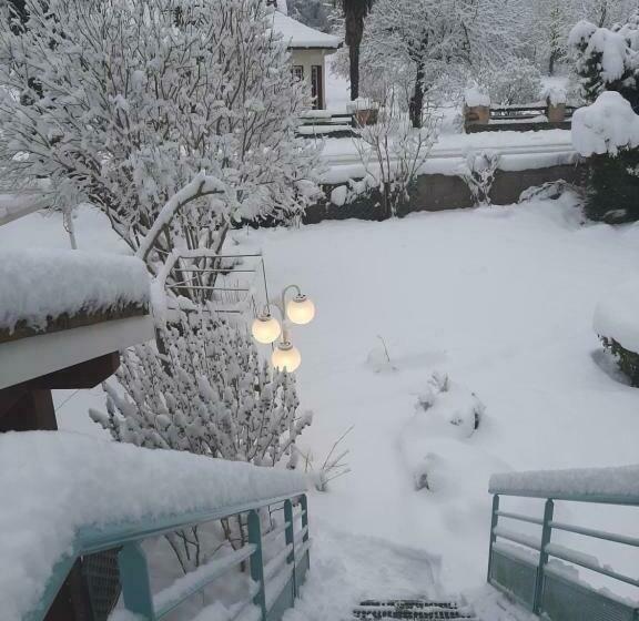 住宿加早餐  La Petite Auberge De Niaux