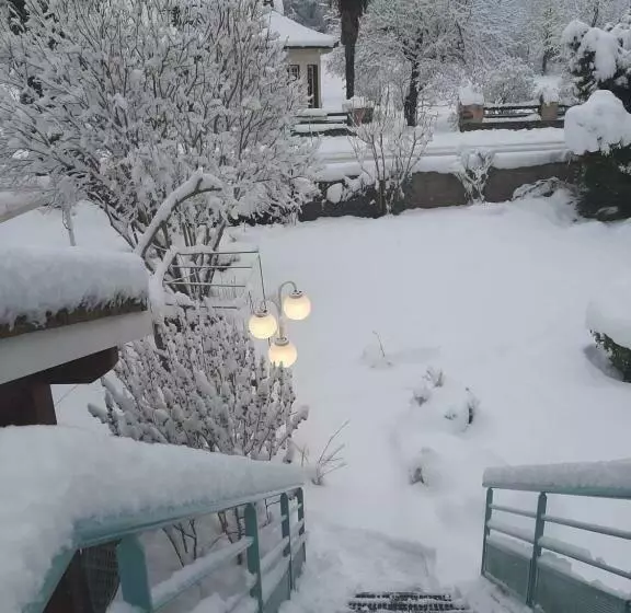 Aamiaismajoitus (B&B) La Petite Auberge De Niaux