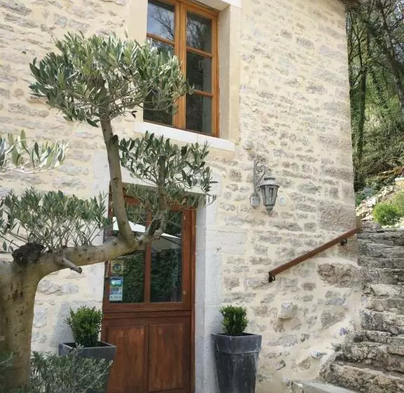 Aamiaismajoitus (B&B) Les Allumettes D'ecorsaint