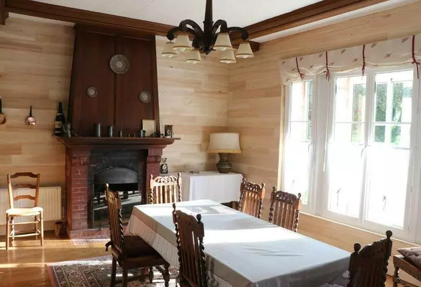 ベッドアンドブレックファースト Les Gouleries