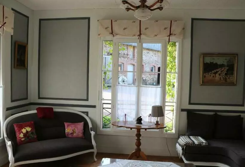 ベッドアンドブレックファースト Les Gouleries