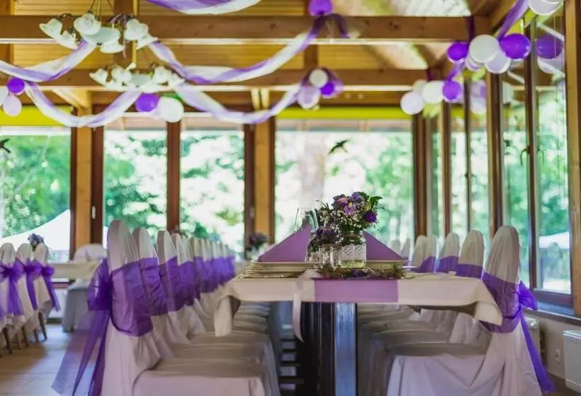 Hotelli Hódoséri Vadászház