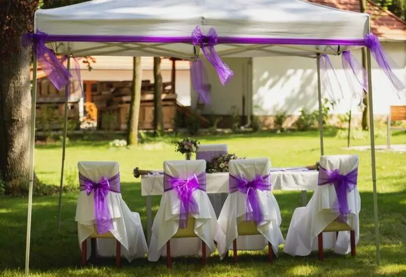 Hotelli Hódoséri Vadászház