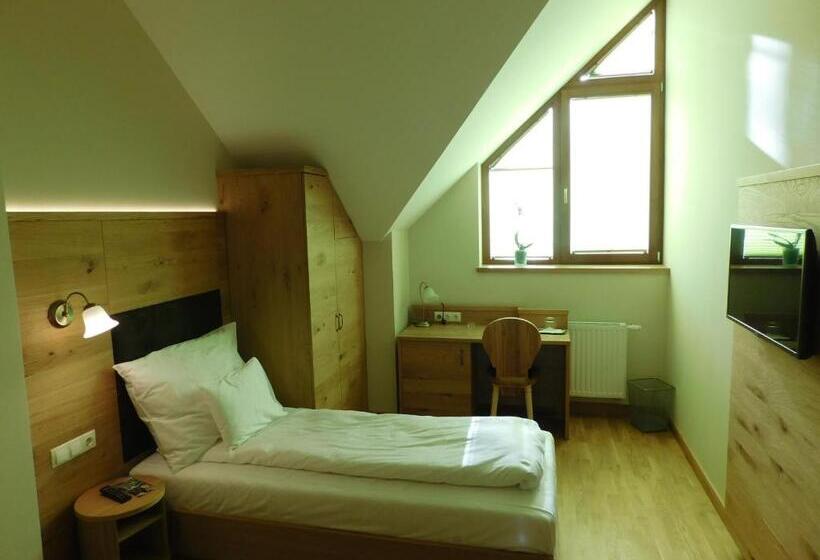 Hotel Hódoséri Vadászház