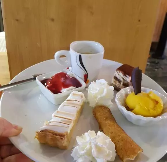 ホテル Hôtel Restaurant Glaizette