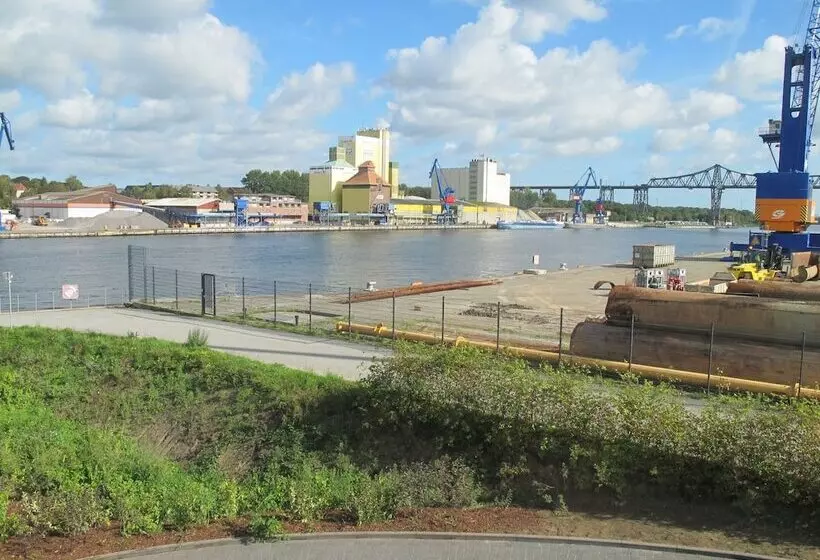 ホテル Kanal Haus Das Gästehaus Direkt Am Nok