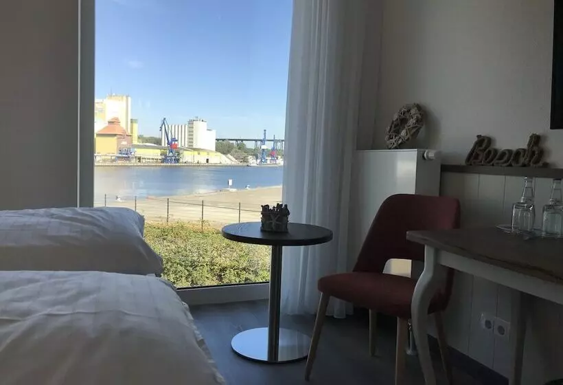 ホテル Kanal Haus Das Gästehaus Direkt Am Nok