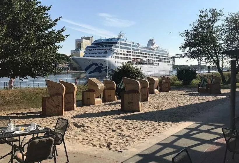 ホテル Kanal Haus Das Gästehaus Direkt Am Nok