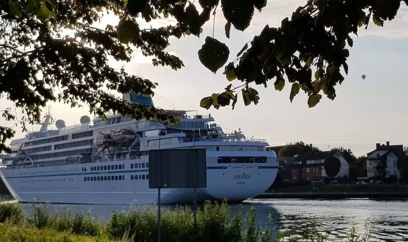 ホテル Kanal Haus Das Gästehaus Direkt Am Nok