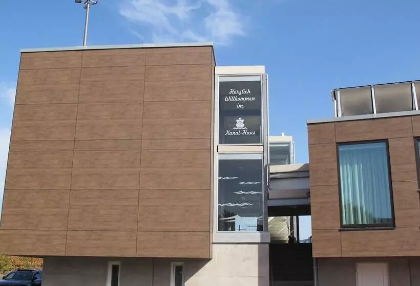 ホテル Kanal Haus Das Gästehaus Direkt Am Nok