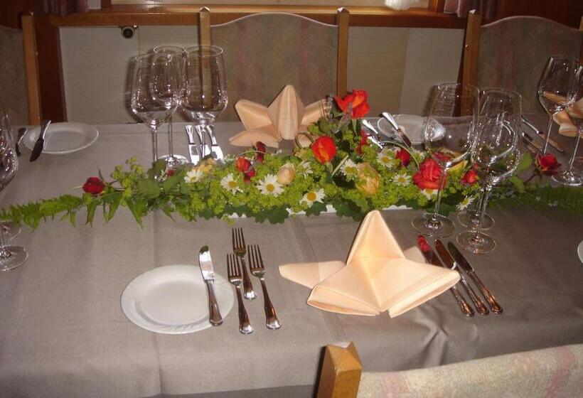 בית מלון כפרי Landgasthof Winzelnberg