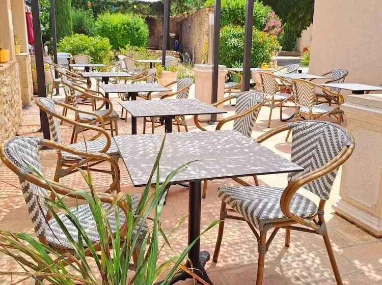 ホテル Logis Hôtel Restaurant Le Clos Des Capitelles