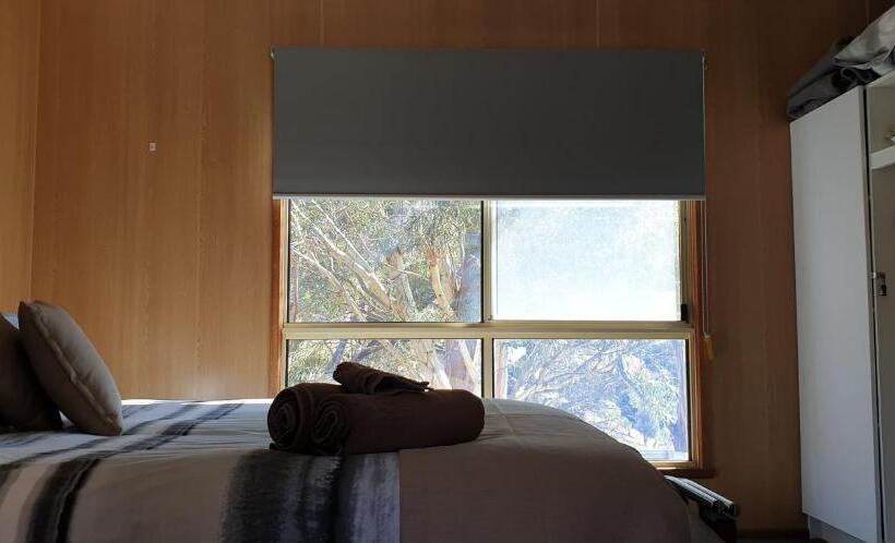 בית מלון כפרי Mount Rumney Escapes   1h Haven Horse House