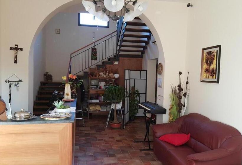 Отель Oasi Di Francesca