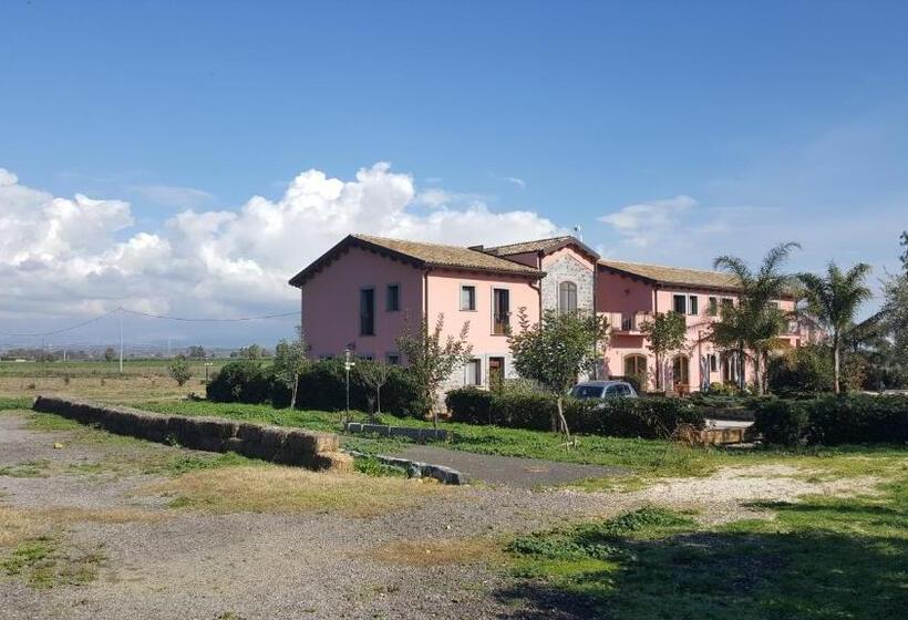 Отель Oasi Di Francesca