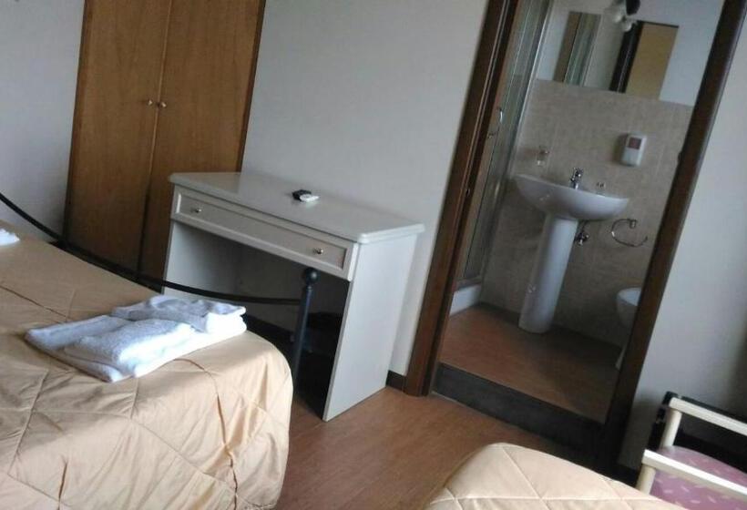 Отель Oasi Di Francesca