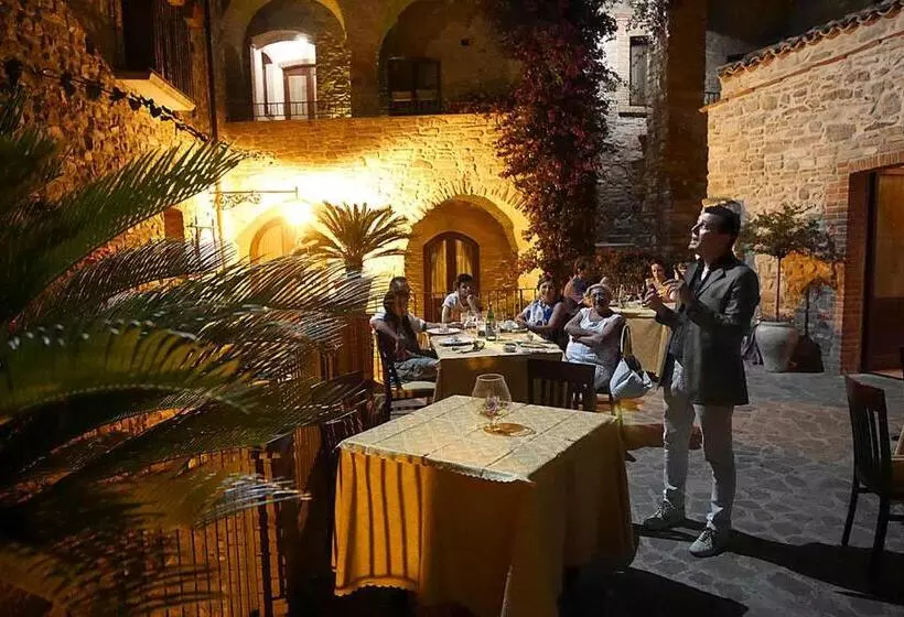 Hotelli Palazzo Dei Poeti