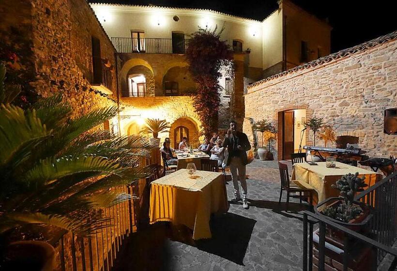 בית מלון כפרי Palazzo Dei Poeti