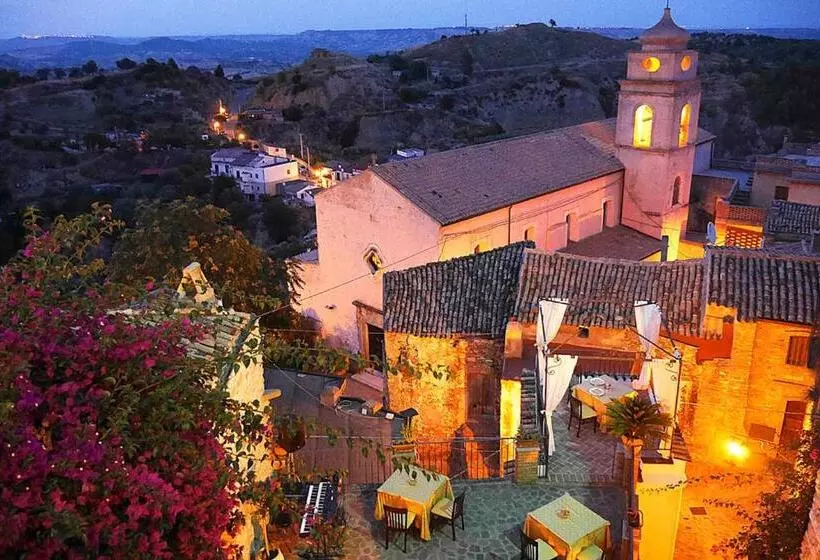 Hotelli Palazzo Dei Poeti