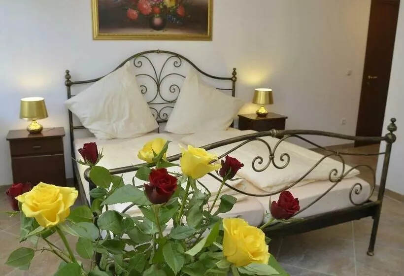 Hotelli Restaurant La Corona