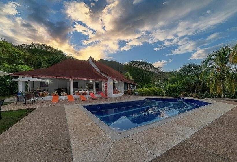 Отель San Marcelino De Las Rosas