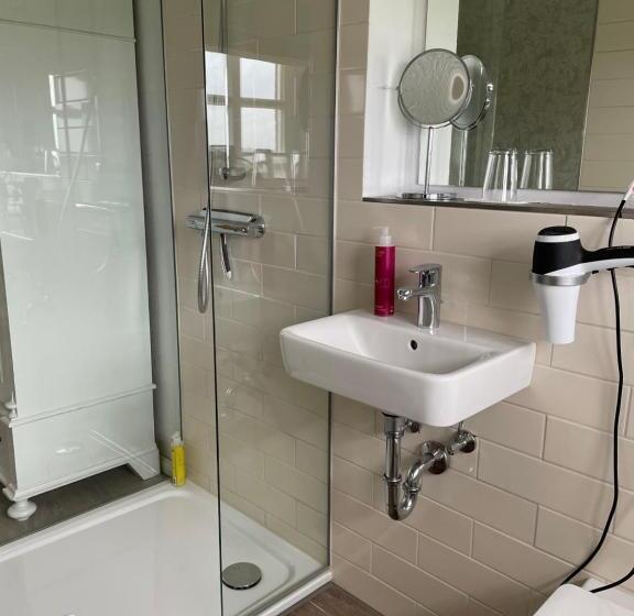 Landsitzhotel Und Seminarium Peterhof