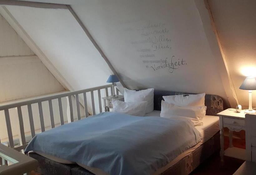 Landsitzhotel Und Seminarium Peterhof