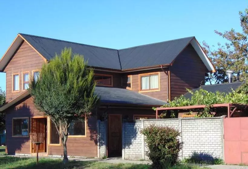 Majatalo Cafe & Hostal Acurruka