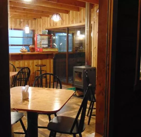 Majatalo Cafe & Hostal Acurruka