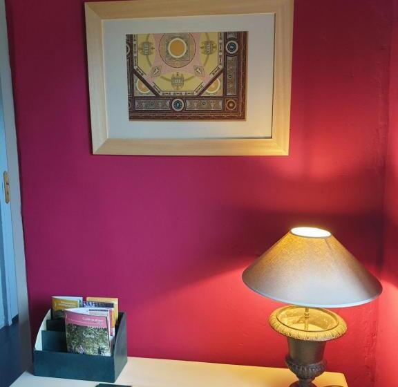 פנסיון Domaine De La Crapaudine