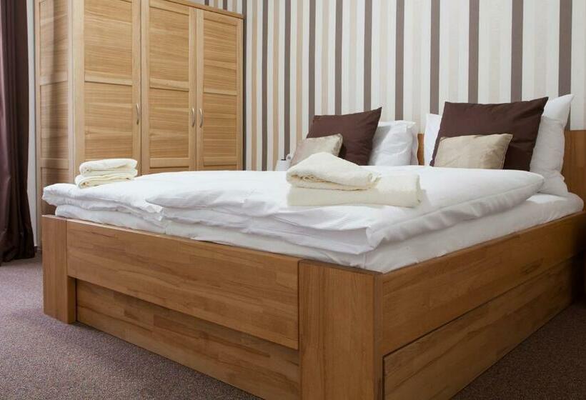 بنسيون Villa Cafe