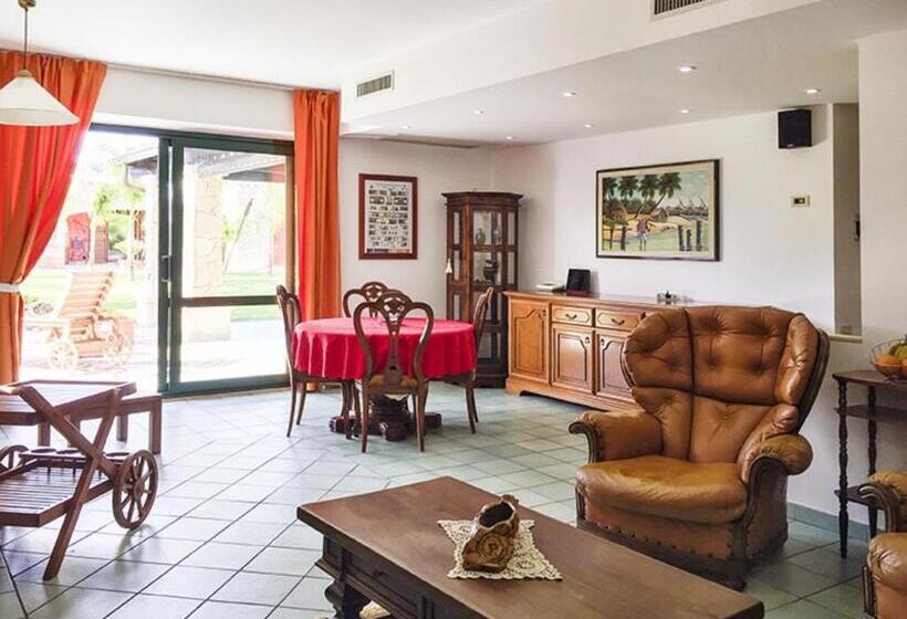 منتجع Casa Vacanze Villa Flumini