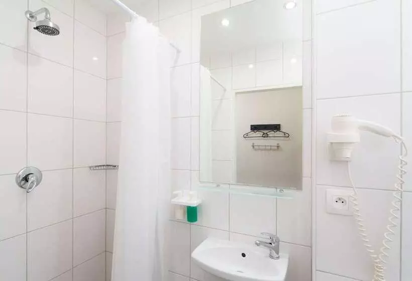 مسافرخانه Minimino