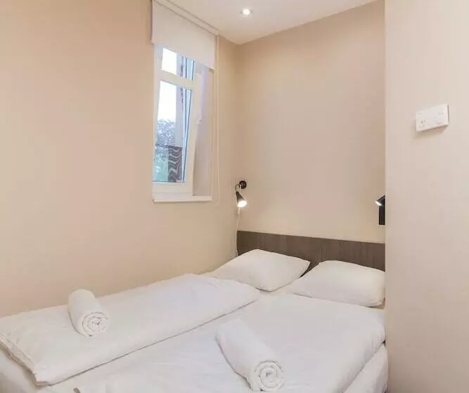 مسافرخانه Minimino