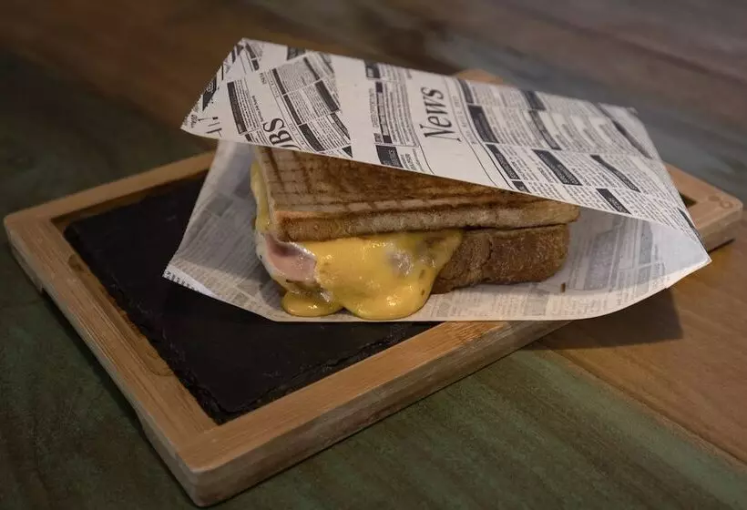 Хостел YOMO Bcn Port