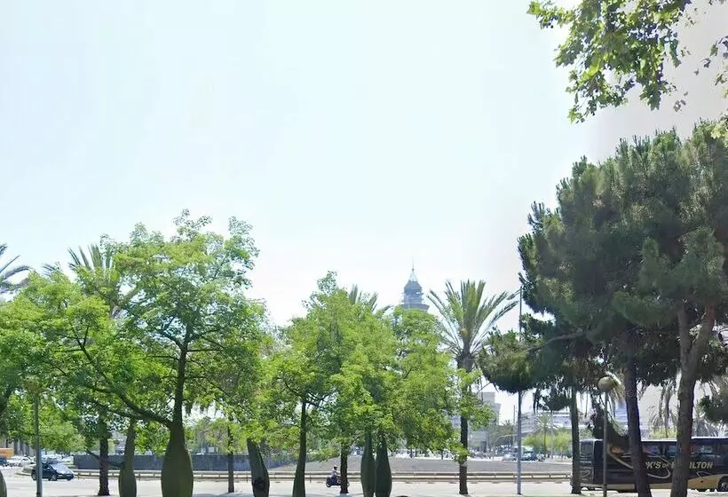 Хостел YOMO Bcn Port