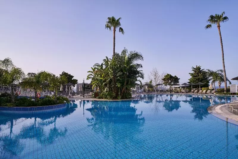 ホテル Atlantica Bay  Adults Only