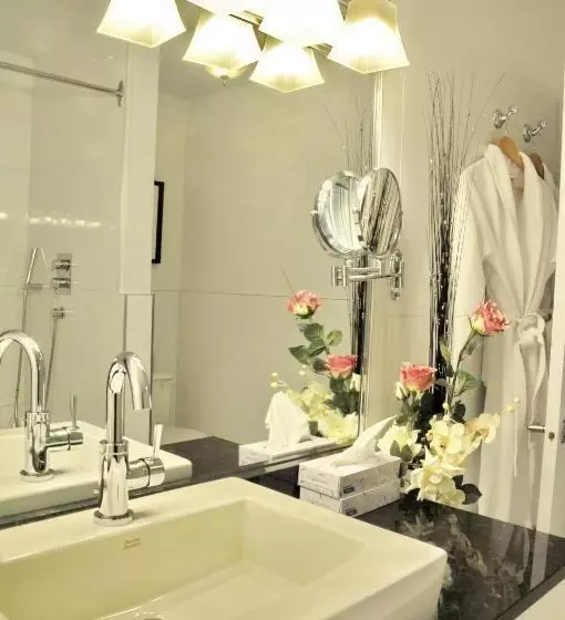 Отель Auberge Des Falaises