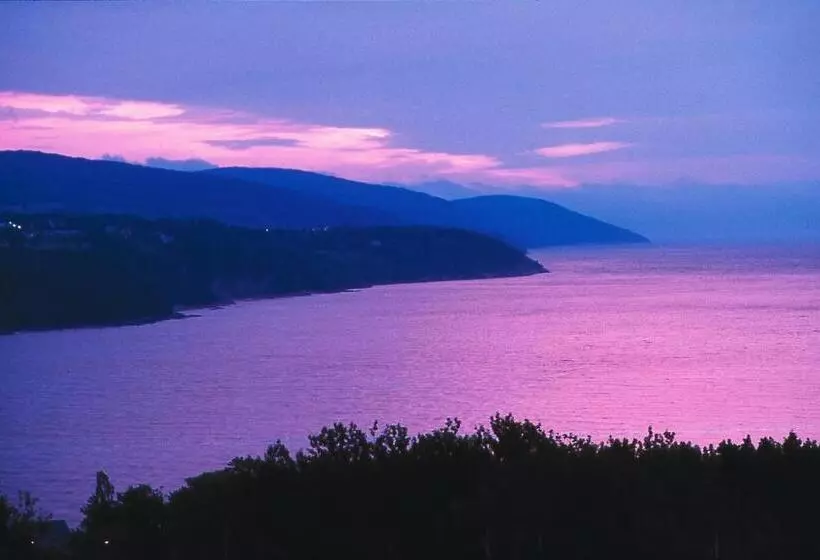 Отель Auberge Des Falaises