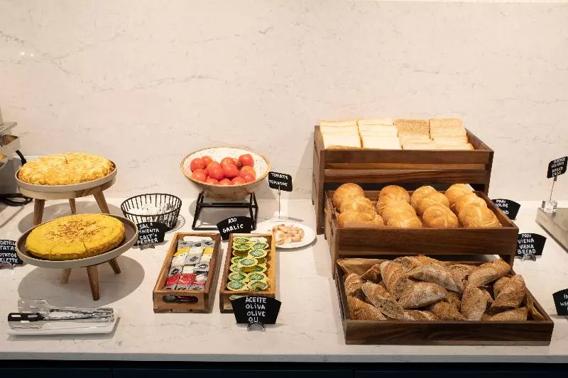 Отель Ciutat De Barcelona