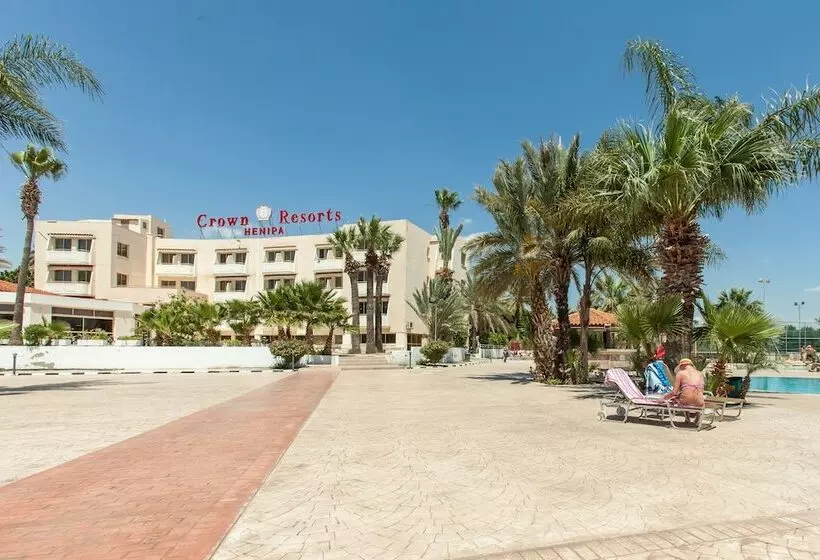 Hotel Crown Resorts Henipa