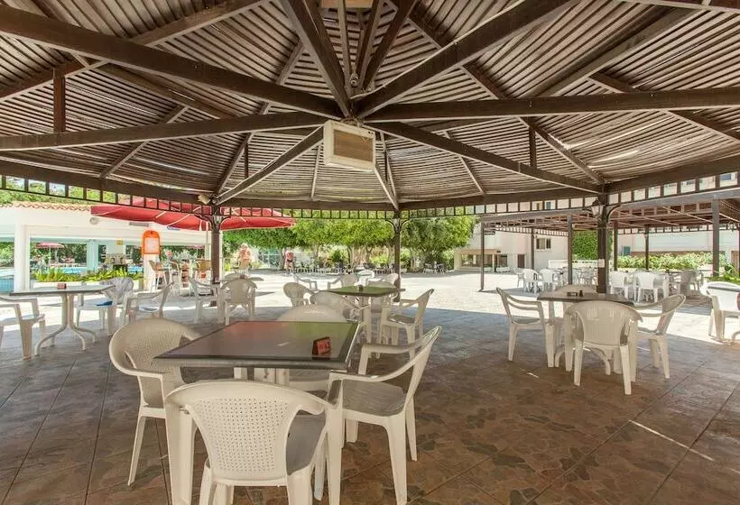 Hotel Crown Resorts Henipa