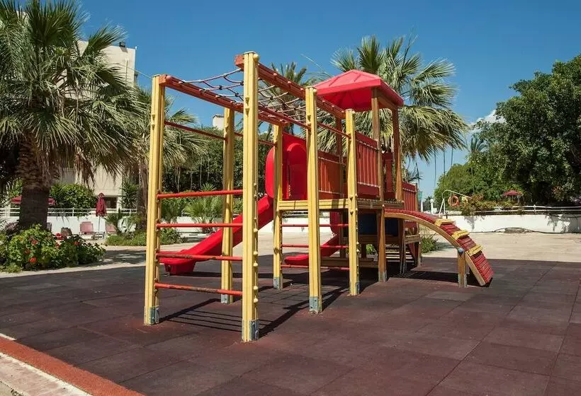 Hotel Crown Resorts Henipa