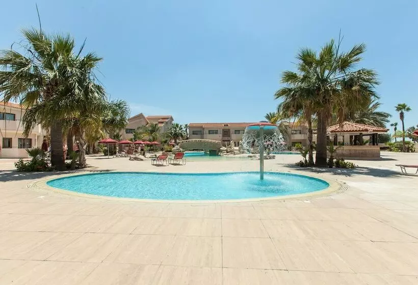 Hotel Crown Resorts Henipa