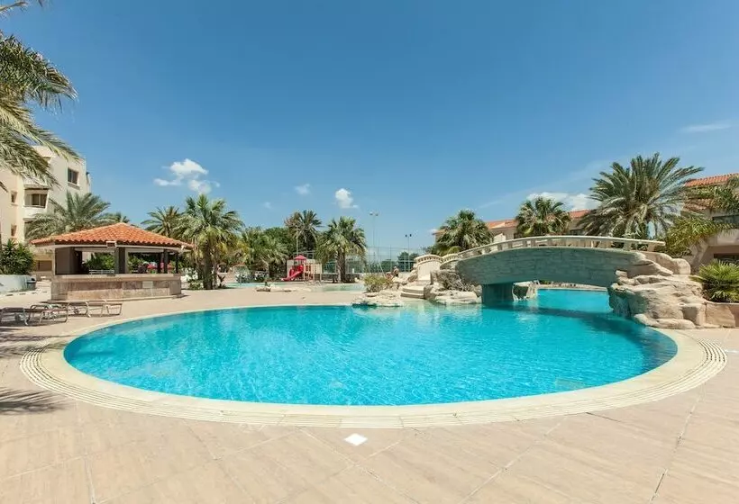 Hotel Crown Resorts Henipa