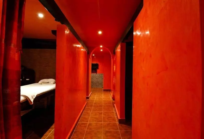 酒店 El Pueblo Tamlelt