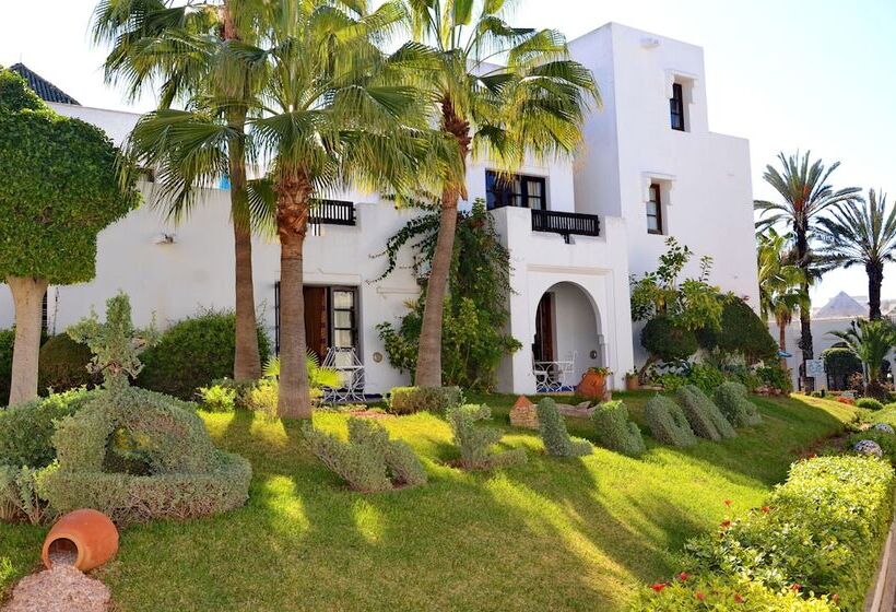 בית מלון כפרי El Pueblo Tamlelt