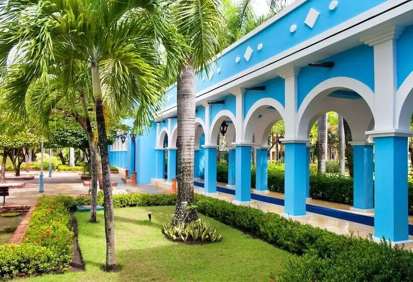 فندق Iberostar Waves Costa Dorada