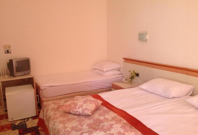 ホテル Koral   Parking